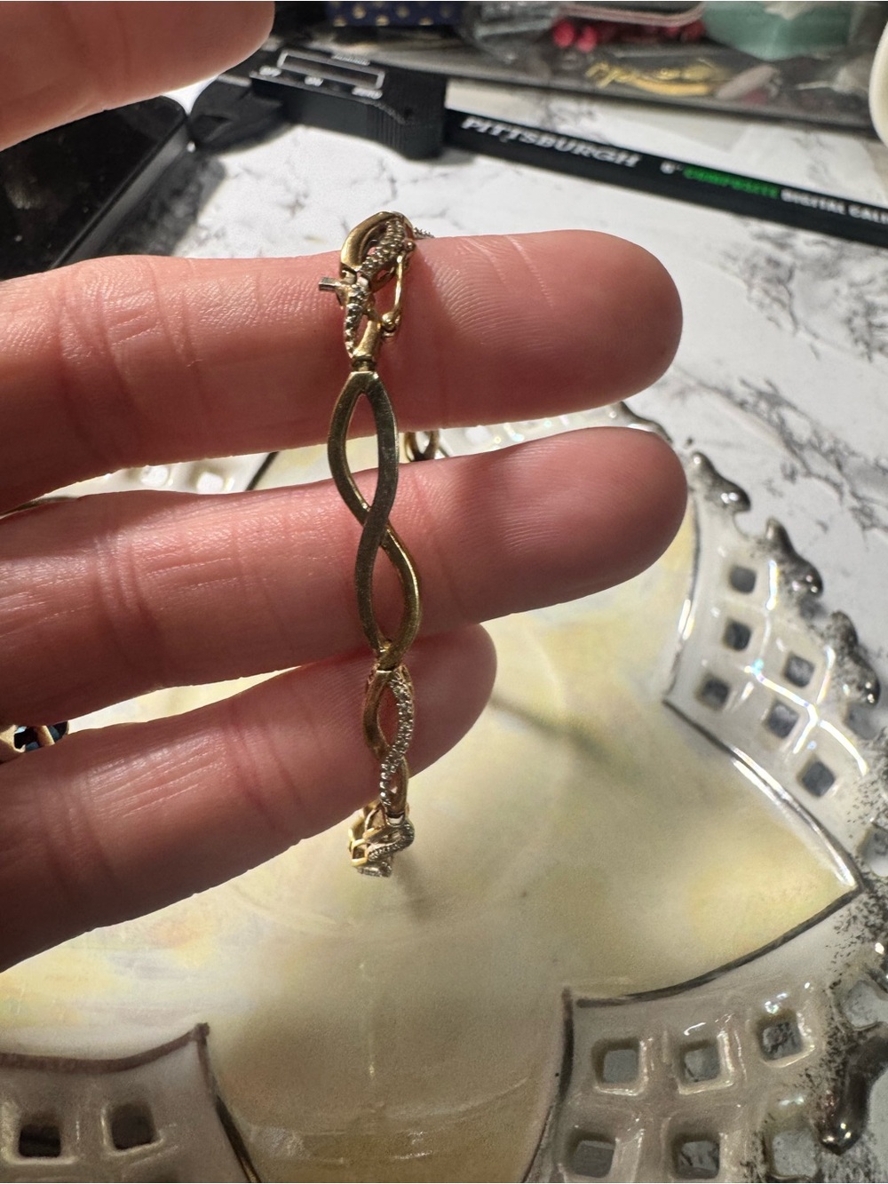 Solid 14K Yellow Gold Diamond Infinity Link Bracelet 8.75" 8g QG India AS-IS - Picture 6 of 7